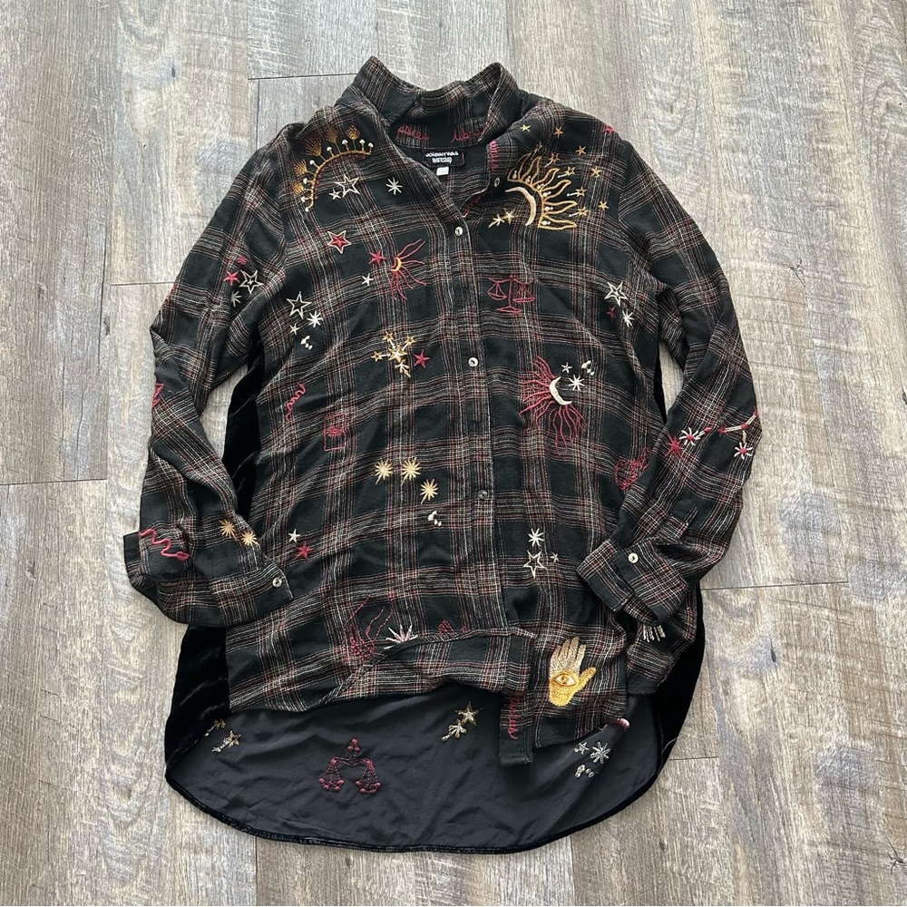 JOHNNY WAS Velvet Back Button Down